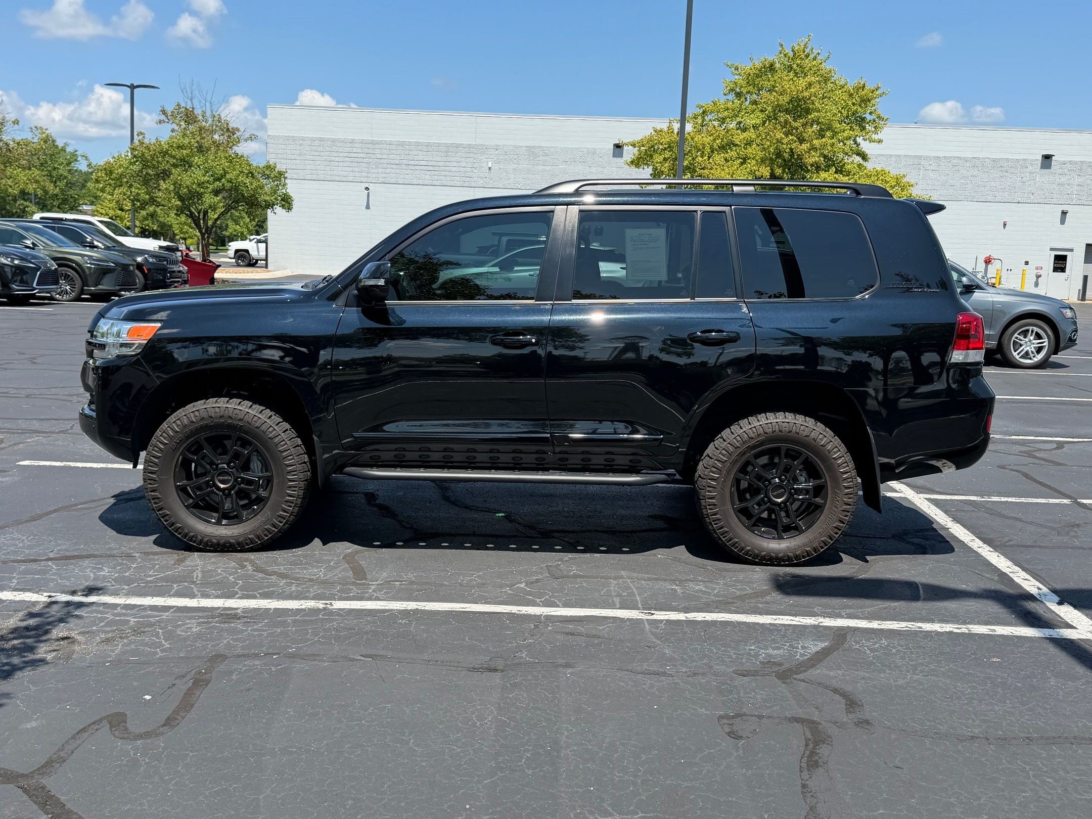 toyota land cruiser 2021 JTMCY7AJ6M4103198 image toyota land cruiser 2021 JTMCY7AJ6M4103198 image